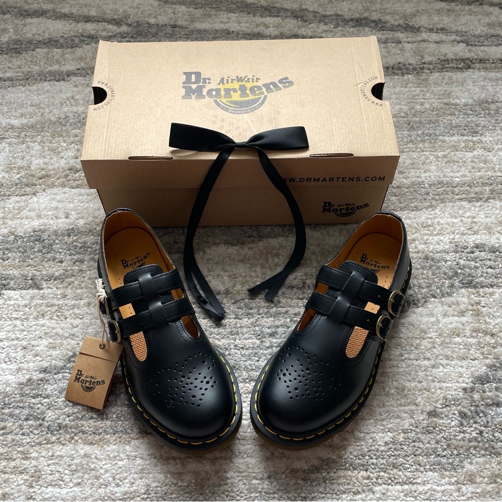 8065 Mary Jane Casual Shoe